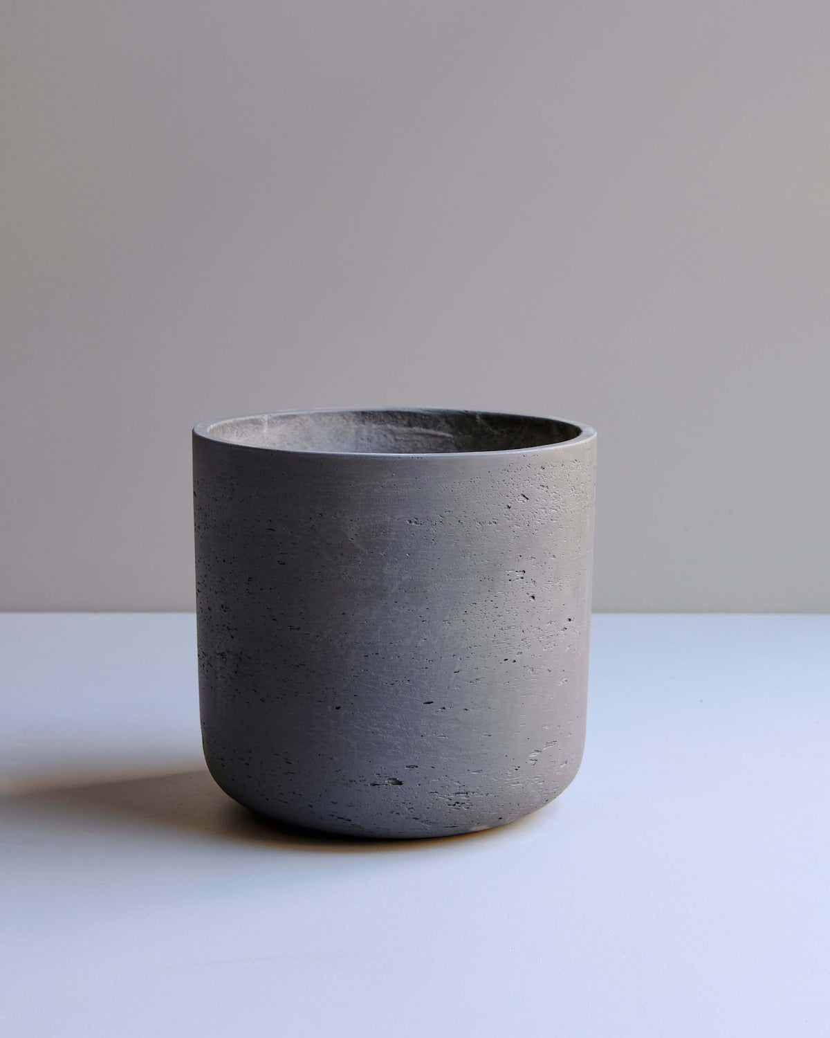 Straight Edge Clay Pot - Charcoal Grey